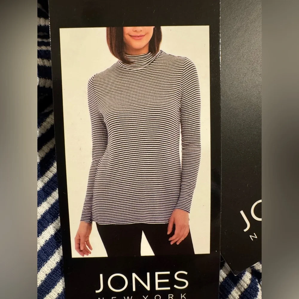 Jones New York Women's Turtleneck Long Sleeve
 Neck Sweater - Size: M. NWT - Picture 3 of 4